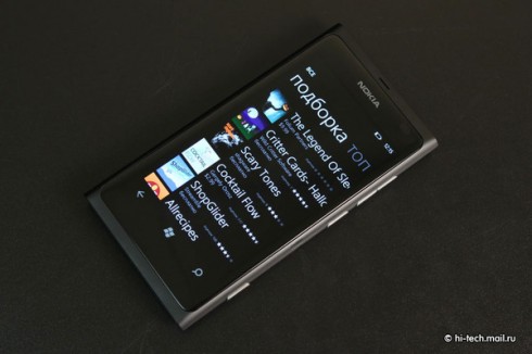   Nokia Lumia 800:   Nokia  Windows Phone