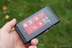   Nokia Lumia 800:   Nokia  Windows Phone