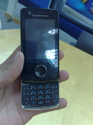 Sony Ericsson P5 (Paris)