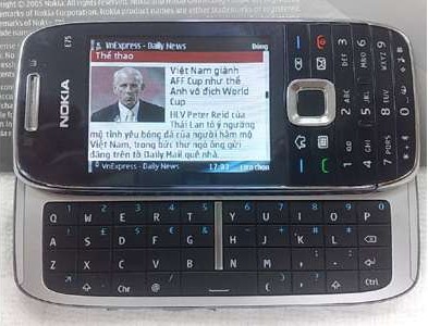 Nokia E75:  